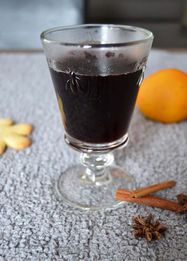 Le Vin Chaud Contient Il De L'alcool Le délicieux vin chaud aux saveurs épicées de Noël | Emilie Ramène sa